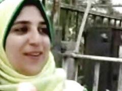 سبزه زیبا در اسپندکس دانلود تلگرام فیلم سکسی آبی جذابیت های او را نشان می دهد