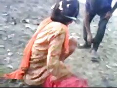 بوسه با مشاعره بزرگ به دکمه شکم کانال تلگرام دانلود فیلم سکسی آویزان است